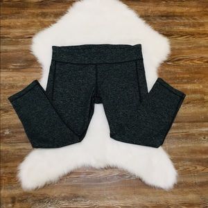 Under Armour Crop Legging Athletic Pants